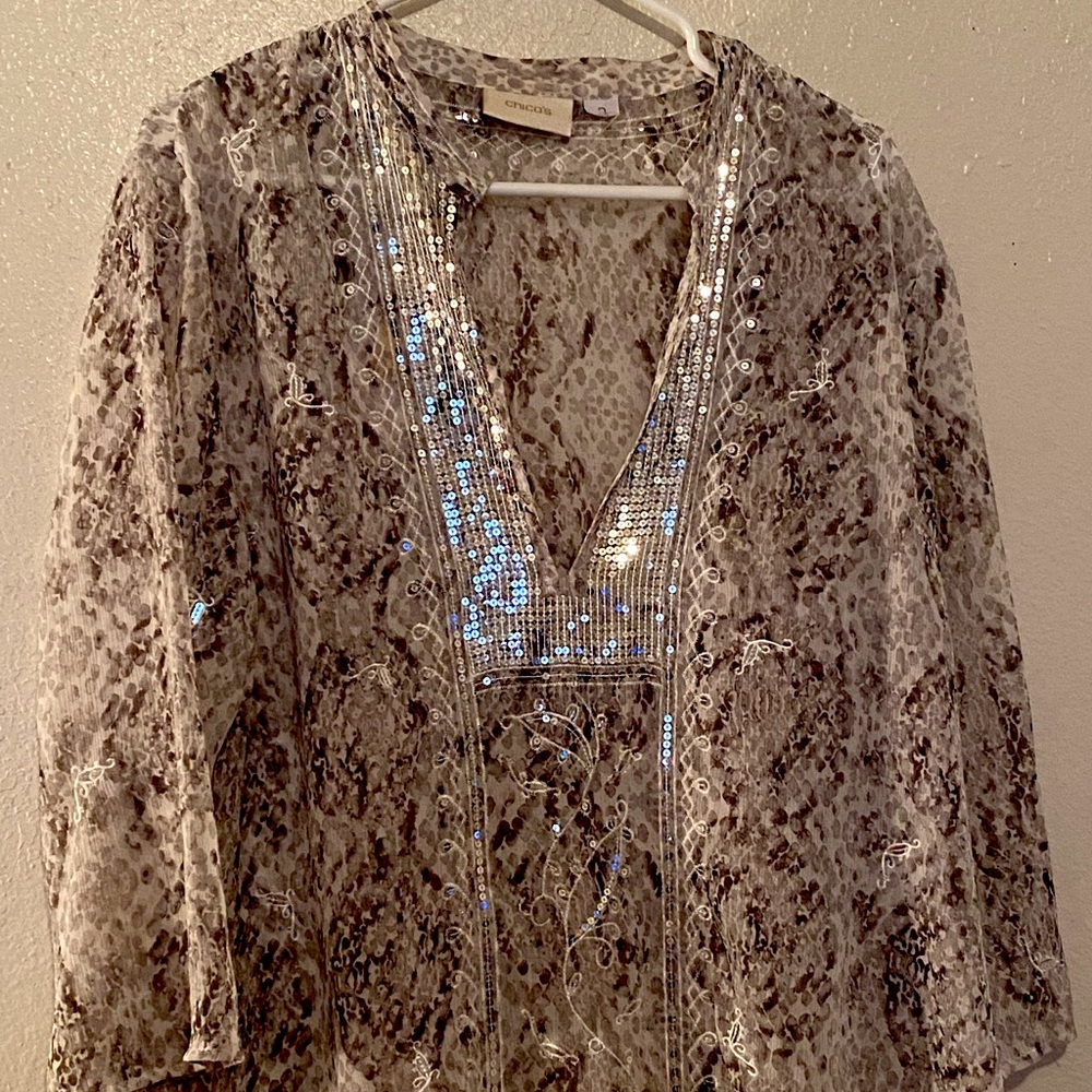 Low plunge v-neck, gray/sequins,